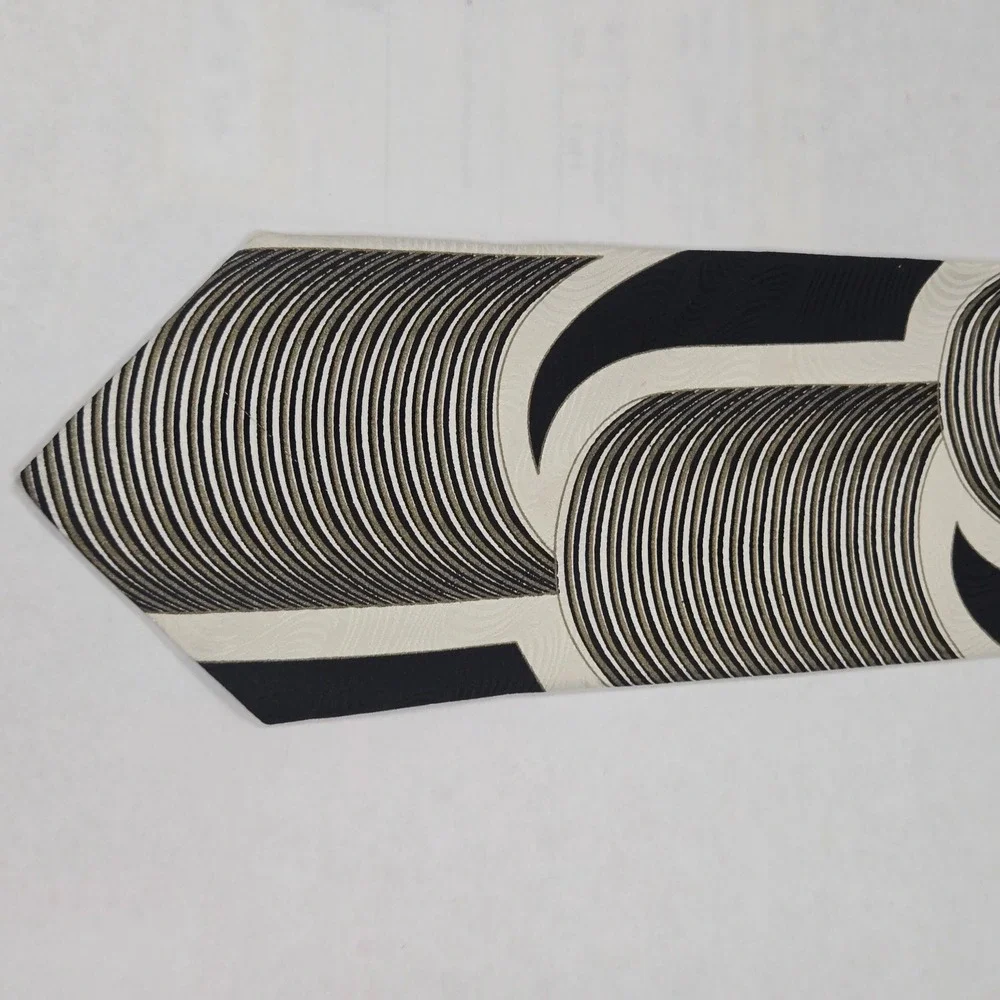 Bachrach Mens Silk‎ Tie Black Cream Geometric Abstract Made in Italy 4 Inch Wide